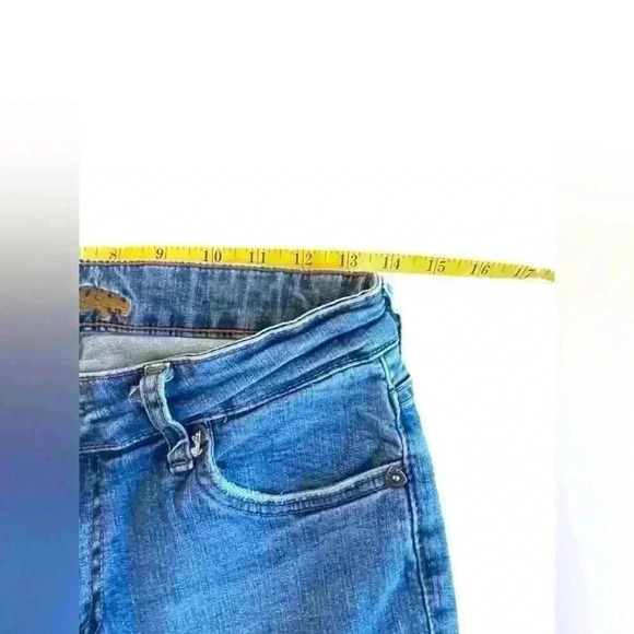 Kut From The Kloth Medium Wash Jeans Size 4 Embroidery Logo Straight Leg - Picture 10 of 11